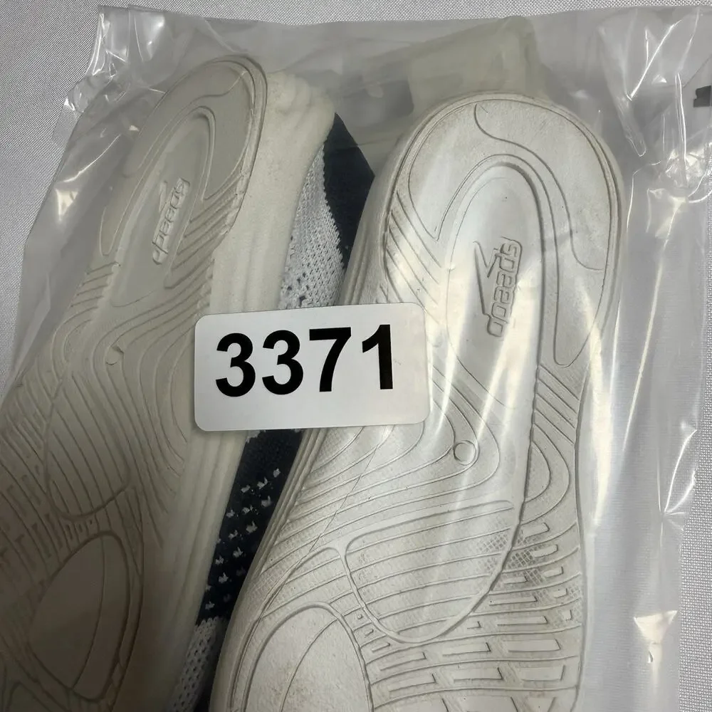 Speedo Junior Surf Strider Water Shoes Socks Small 11-12 White/Black NWT